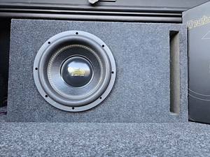 BF INDY S10 10" 2000W ja Monoblock, pult, uus (3 foto / 10)