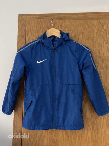 Спортивная куртка Nike s XS (122-128) (фото #1)