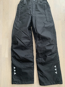 Спортивные непромокаемее брюки , новые , размер 140-146 ,