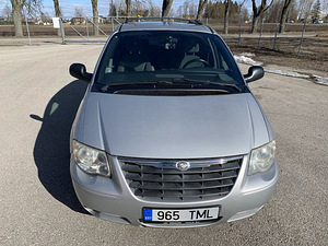 Chrysler Grand Voyager (6 foto / 15)