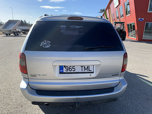 Chrysler Grand Voyager (7 foto / 15)