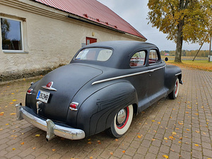 1948a Plymouth Special Deluxe (1 foto / 14)