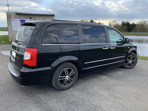 Lancia Voyager 2.8 R4 CRD 120kW (9 foto / 14)