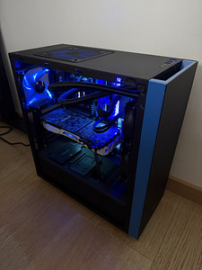 Gaming PC - Intel i7 7700K, 1080TI, 16GB Ram, Watercooling (1 foto / 3)
