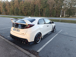 Honda Civic Type R FK 2 (6 foto / 15)