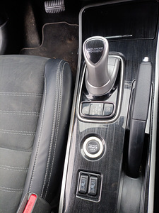 Mitsubishi Outlander (8 фото из 9)