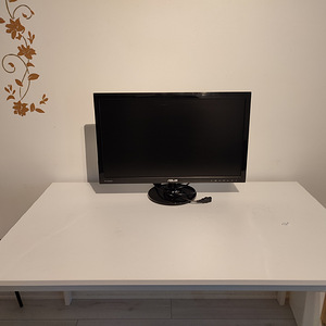 Стол письменный, IKEA. 125*75*75 (1 фото из 1)
