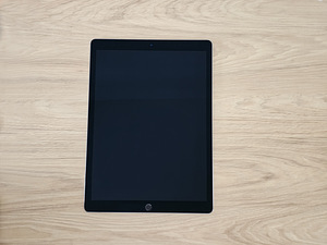 iPad Pro 12.9" 2017 WIFI, 64 GB, hall + Apple Pencil (1 foto / 3)