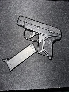 Airsoft gun (1 foto / 2)