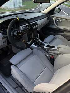 BMW 325 E90