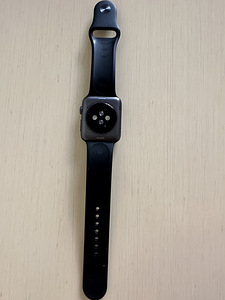 Apple Watch SE 1. põlvkonna GPS 42 mm alumiiniumist (2 foto / 2)