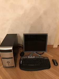 Komplekt: monitor + protsessor + juhtmeta klaviatuur ja hiir (2 foto / 3)