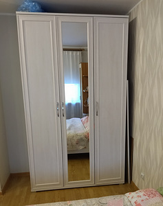 Гардероб (2 фото из 3)