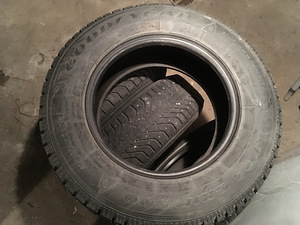 Naastrehvid Good Year Ultra Grip 500 225/70/16 (2 foto / 2)