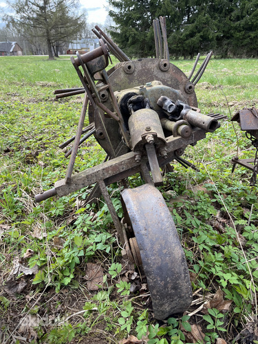 Ротор картофелеуборочного комбайна и тракторный ящик (фото #3)