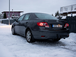 Toyota Corolla 1.6 97 kW (4 foto / 8)
