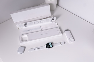 Müüa Apple Watch Series 6 44mm hõbedane alumiiniumkorpus