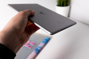 Müüa Apple iPad 6. generatsioon 9.7" 32 GB (Model A1893) (4 foto / 6)