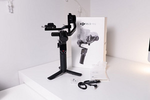 Продается стабилизатор DJI RS 3 MINI (1 фото из 5)
