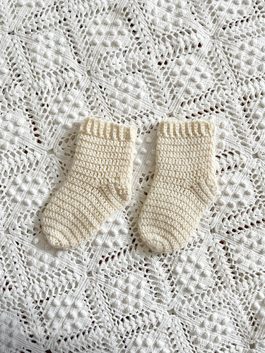 Heegeldatud 100% villased beebisokid 9cm 0-3 kuud