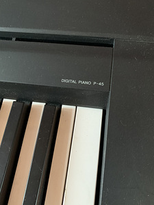 Klaver Yamaha Digital Piano P-45 (2 foto / 3)