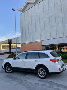 Subaru Outback 2.0 110kW, 2014 (4 foto / 13)