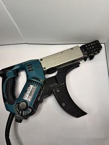 Шуруповерт Makita 6842 (2 фото из 2)