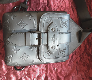Meeste disainer crossbody kott (6 foto / 10)