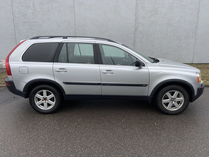 Volvo XC90 2.5 T5 154kW (7 foto / 15)