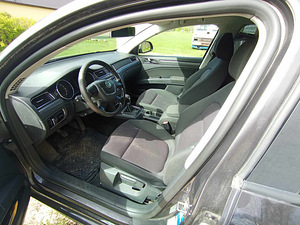 Skoda Superb 2.0 125kw diisel (6 foto / 9)