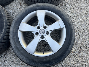5x112 Skoda, VW 17" оригинальные диски с шипованной резиной (4 фото из 10)