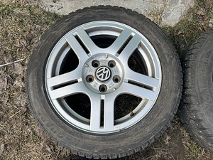 5x112 Volkswagen Passat 16" оригинальные диски с резиной (2 фото из 10)
