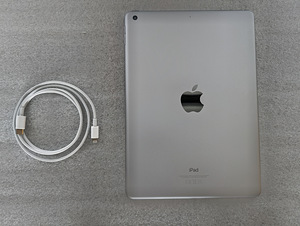 Apple iPad 6-го поколения 2018 9.7" 32GB (2 фото из 4)