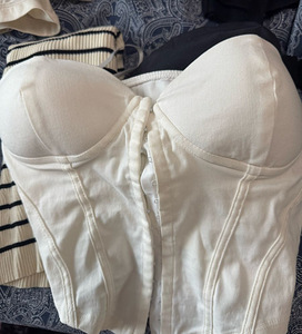 Body (2 foto / 2)