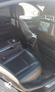 BMW 740 (1 фото из 14)