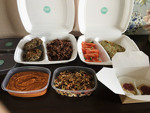 Toidu kohaletoimetamine.Catering (1 foto / 10)