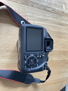 Канон ЭОС 1100D (2 фото из 2)