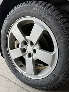 4 оригинальных литых диска VW/Škoda 5x110. /16” с зимними шинами