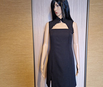 Ukrainas toodetud väike must kleit S/M