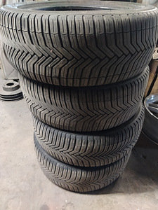 Michelin Crossclimate 245/45/R18 (1 foto / 2)