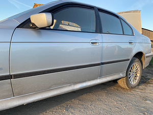 BMW e39 uksed koos pakettklaasidega (5 foto / 6)