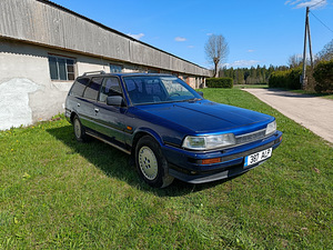 Toyota Camry 2.0td (1 foto / 15)