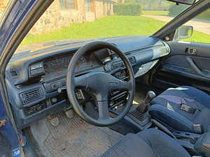 Toyota Camry 2.0td (5 foto / 15)