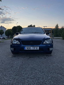 Lexus is 200 manual (3 foto / 11)