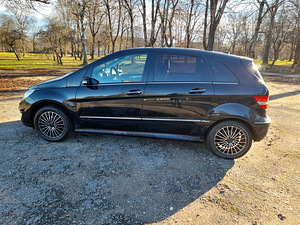 Mercedes-Benz B150 (1 foto / 9)