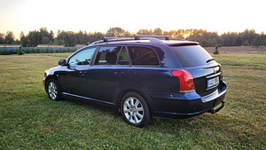 Toyota Avensis Executive (5 foto / 15)