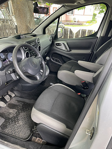Citroen Berlingo (13 foto / 15)