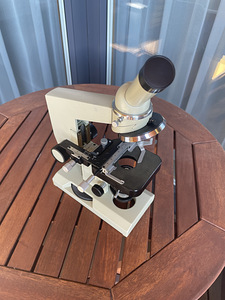 Mikroskoop BIOLAM D11+komplekt taimede ja putukate uurimisek