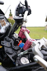 SUZUKI VSTROM 650 (DL650) V2 51kw 2015 (9 foto / 10)