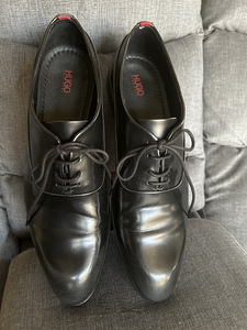 Hugo Boss 43 (1 foto / 5)